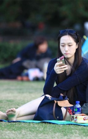 No641 一年未见的白晰美女，果然人更性感，足更妖艳了 第3套