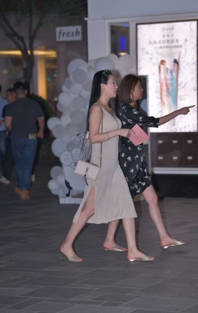 夜拍性感少妇
