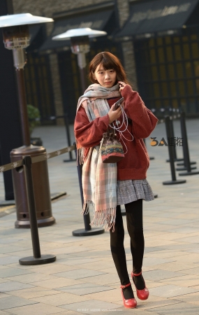 短裙红高 长腿美眉-10P