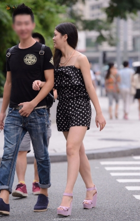 连衣短裤，裸腿，凉高-7P