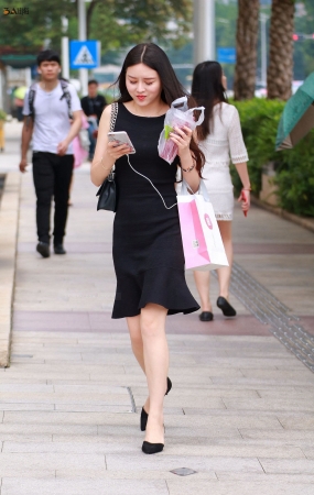 靓丽黑裙 高跟美女-15P