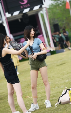 咸菜色热裤