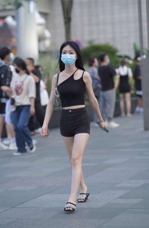 清秀甜美女孩