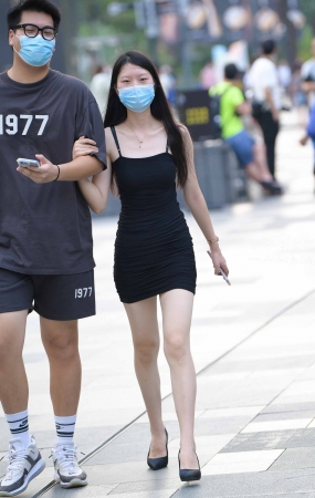 22818-4+97包臀裙美腿女友 18P