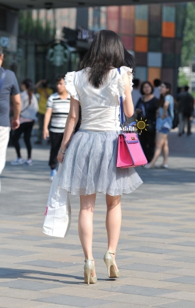 热裤月牙屯小美女-10P