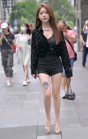 可爱美腿MM