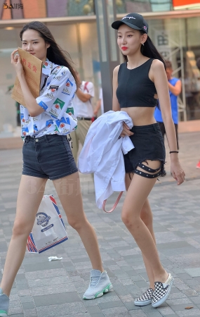 大长腿清秀美女-10P