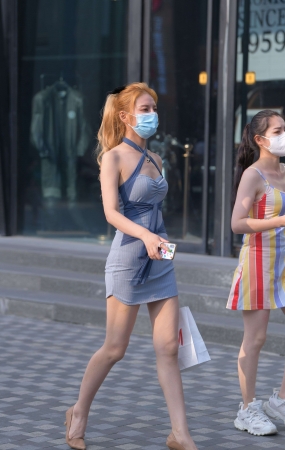 J93短裙少妇
