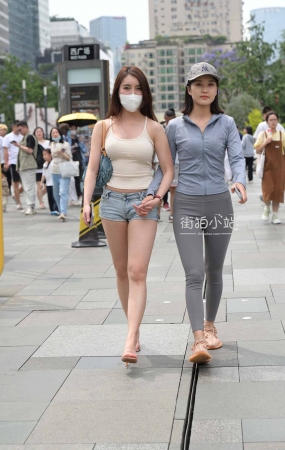 夏日搭讪清凉大长腿美女