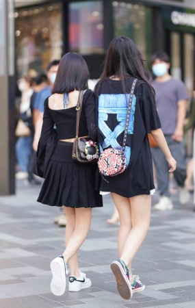 【逐光逐影】20241216短裙姐妹