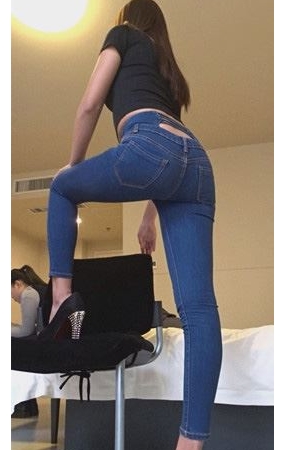 模拍漂亮的牛仔美女（二）