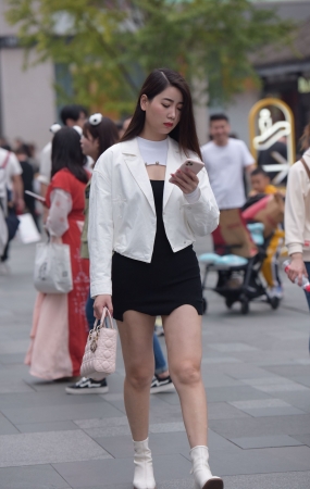 短裙美女
