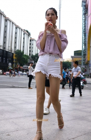 细长腿白热裤