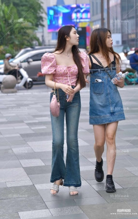 牛仔裤小姐姐 23-05-24-43