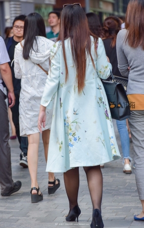 丰满的黑丝人妻少妇-10P