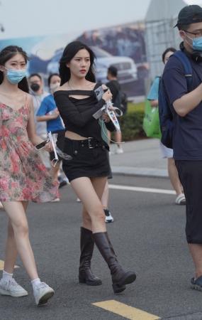 220827-73 高筒靴美腿