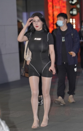 性感猪小七