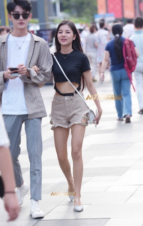 长腿美女