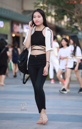 漏脐装，紧身裤