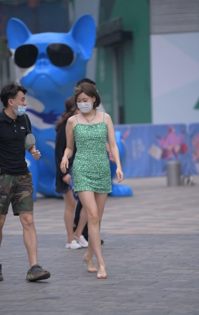 长腿气质美女