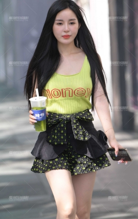 甜美俩闺蜜