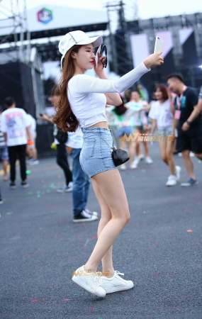 娇美身材爱自拍