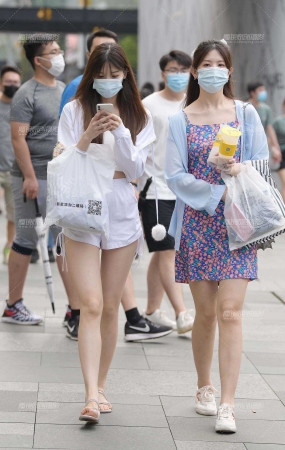 肉腿女孩