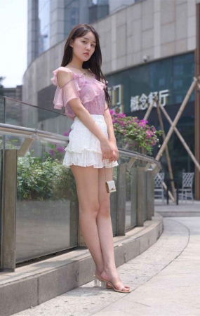 精选街拍作品 NO.0955 魂魂摄影作品 – 白百褶裙美女[676P/912MB]