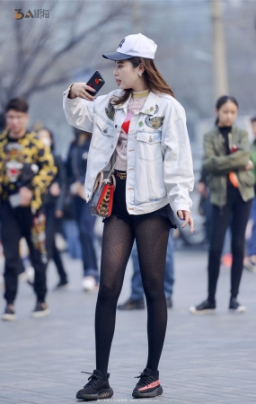 一组美女杂拍{2017-3-21}-9P