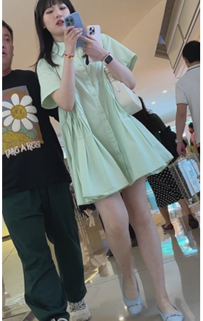 连衣裙美女