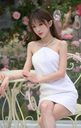 甜美白色连衣裙 [77P-1.56GB]