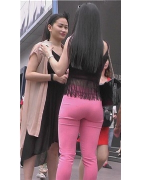 性感美臀粉色七分裤高跟鞋极品美妇 [2.28 GB]