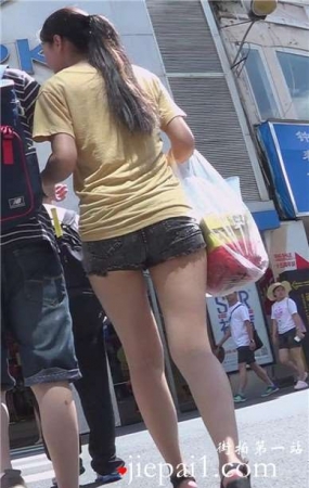 美女你的高腰短裤太短了吧 [2.75 GB]