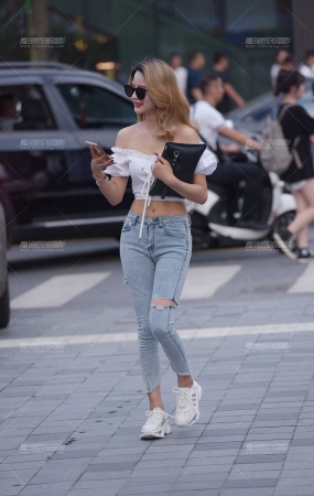 紧身美女
