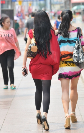 黑丝苗条美腿  气质美女-13P