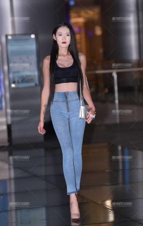 大长美腿高跟紧牛小姐姐
