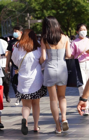 【逐光逐影】20240118超短连衣裙