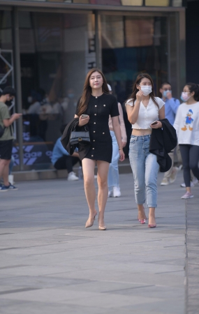 长腿美女