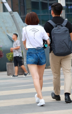 高瘦热裤小妹 和热裤散图-15P