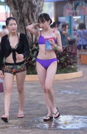夏日清爽比基尼闺蜜