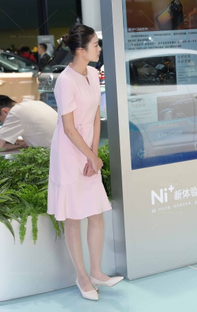 231119-18=69√一波眉目清秀丝袜小姐姐们，我们同居吧 15P