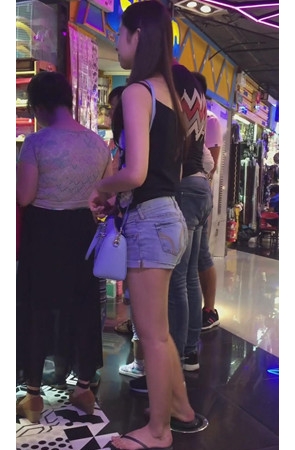 纤细美腿美女