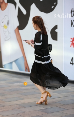 群舞飞扬的美女-13P