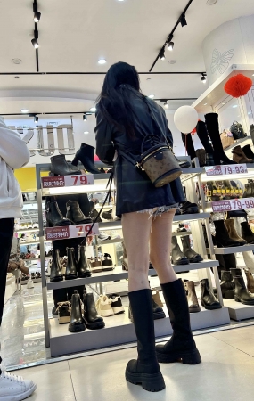 性感热辣的时尚长腿极品少妇