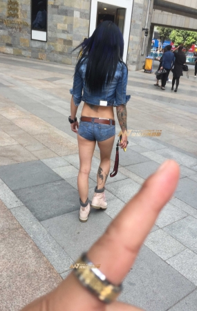 霸气火辣超短热裤女郎