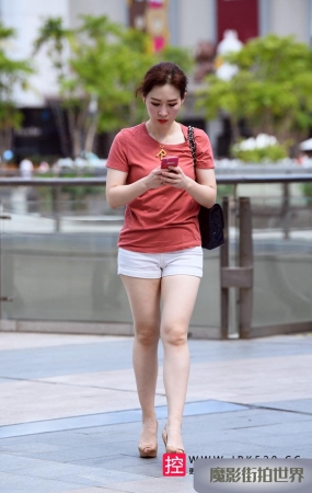 白皙的高跟大长腿美女3A3192[105M]
