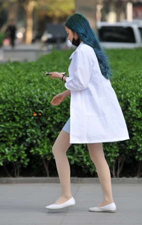 时尚的肉丝美女-14P