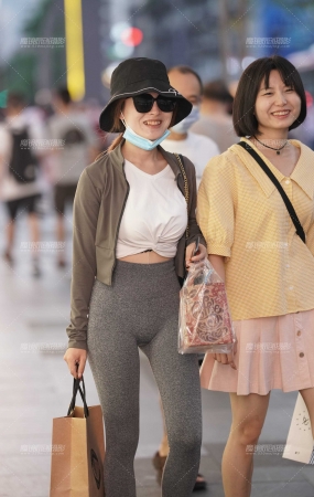 休闲打扮