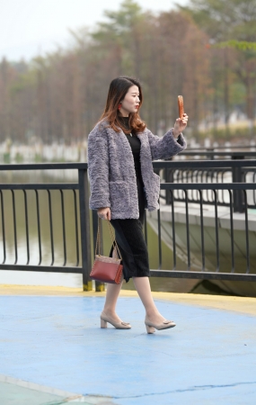 肉丝高跟美女