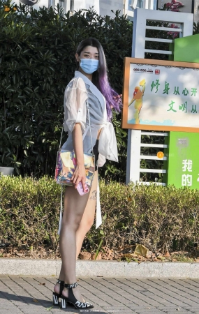 热裤时尚美女-9P